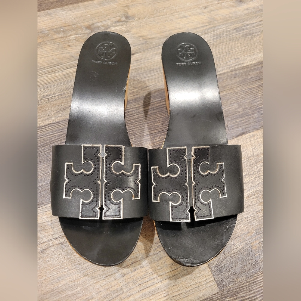 Authentic Tory Burch Ines Wedge Slides Perfect Black Calf Leather Metallic Logo
